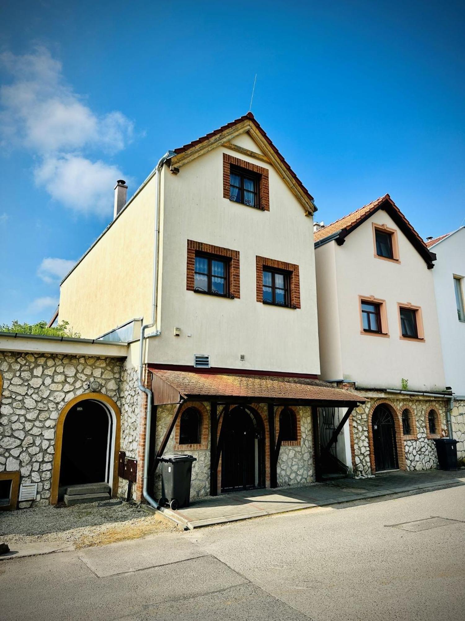 Chata Odeta Valtice Exterior photo